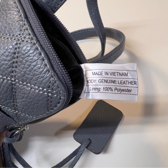 Clarks Dark Gray Leather Quilted Pattern Haft Zip closure Crossbody Bag NWOT - Picture 10 of 14
